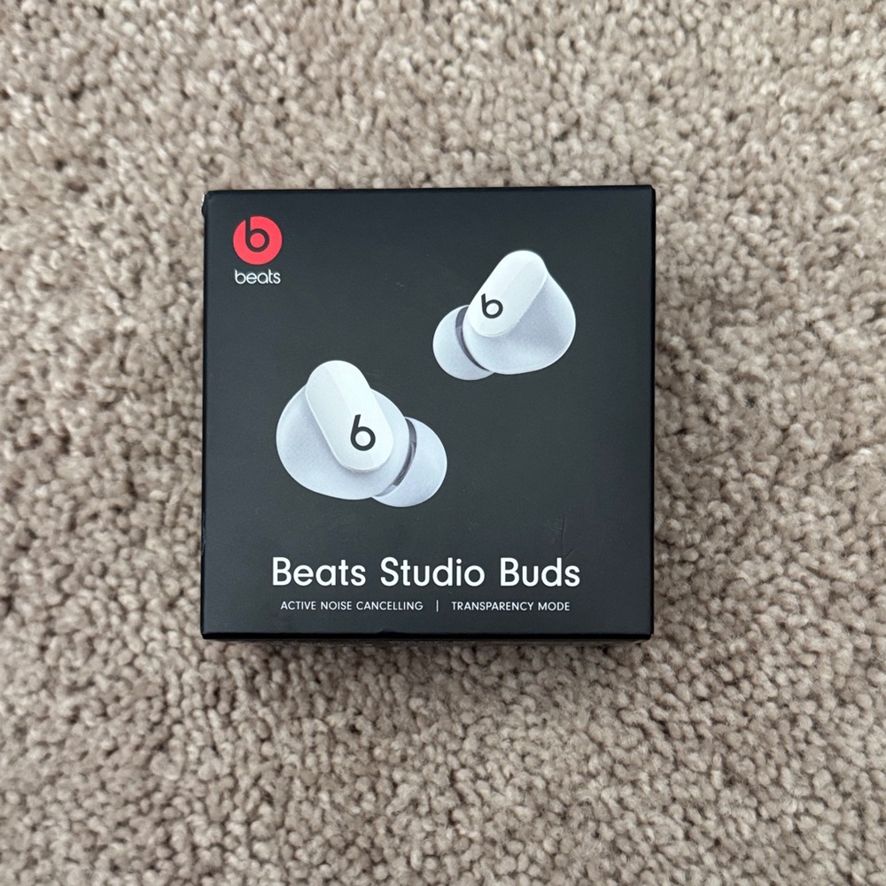 Beats by Dre Studio Buds - Sleek White